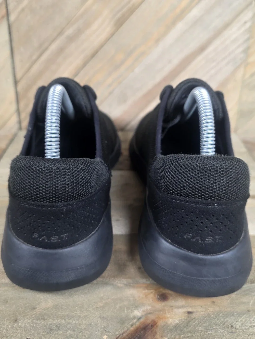 Kizik Madrid Eco Knit Womens Athletic Sneakers Size 9 Black Hands Free Lace Up